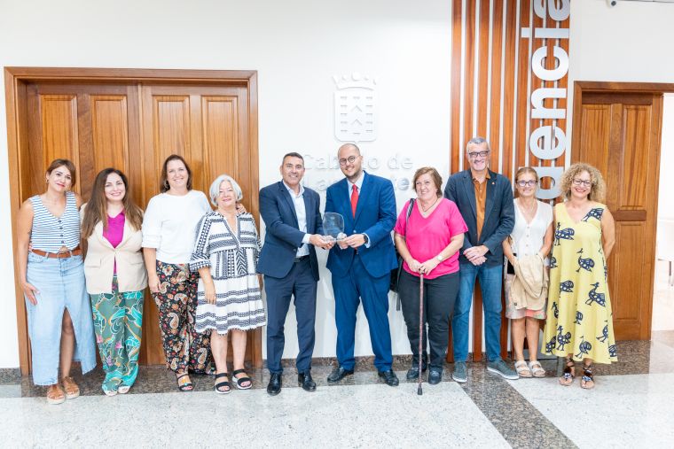 El presidente del Cabildo de Lanzarote recibe y felicita al Juzgado Decano de Arrecife, Plena Inclusión Canarias y a Fucadepsi, tras su premio nacional a la Calidad de la Justicia 